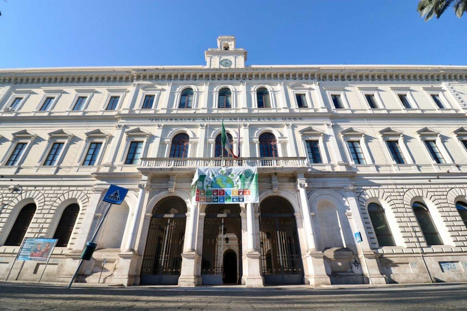 L’Università di Bari assume 14 persone con licenza media